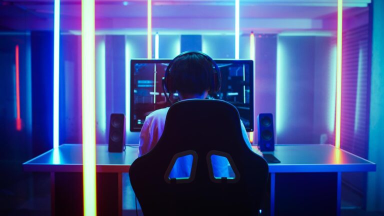 The 3 Top Metaverse Stocks to Own for 2024